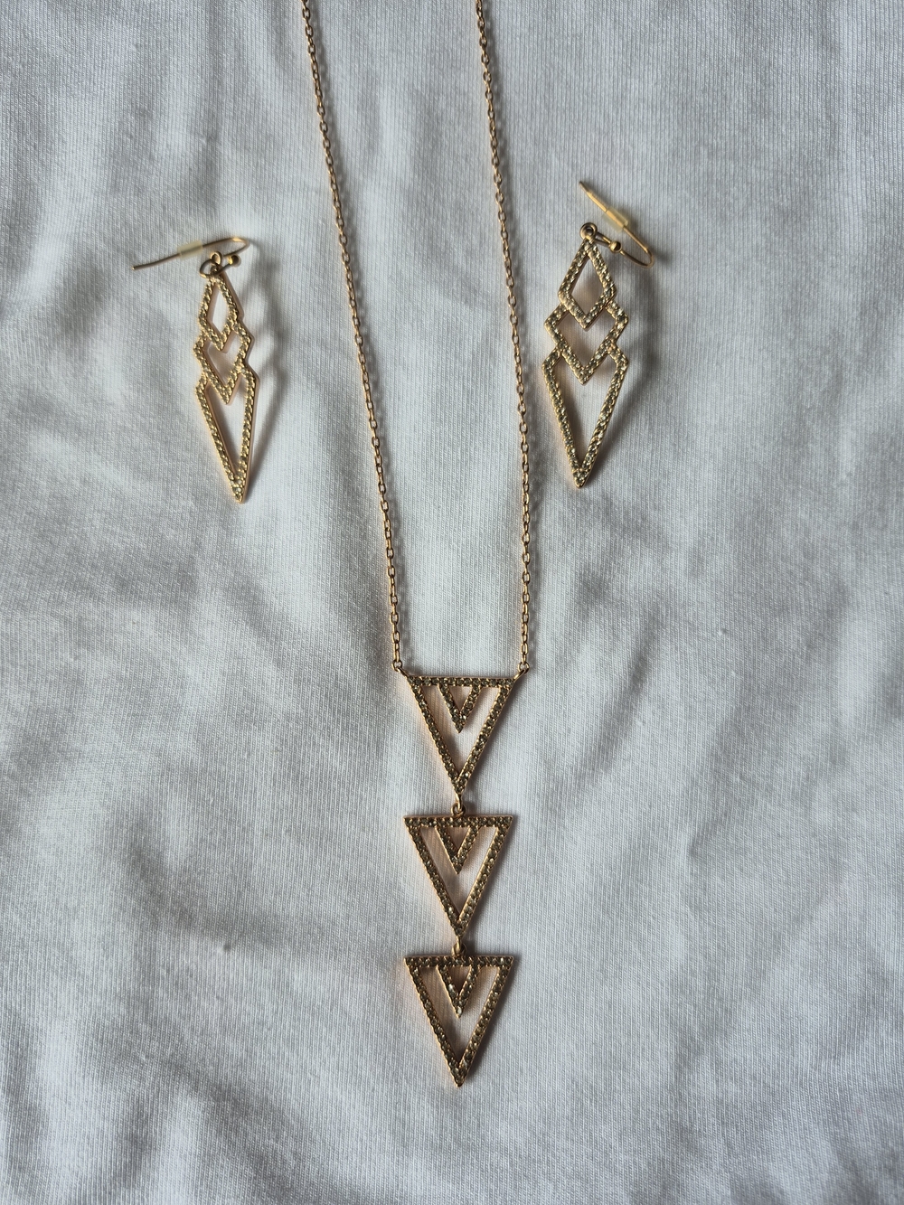 Stella  Dot Gold Triangle Necklace & Earrings Set